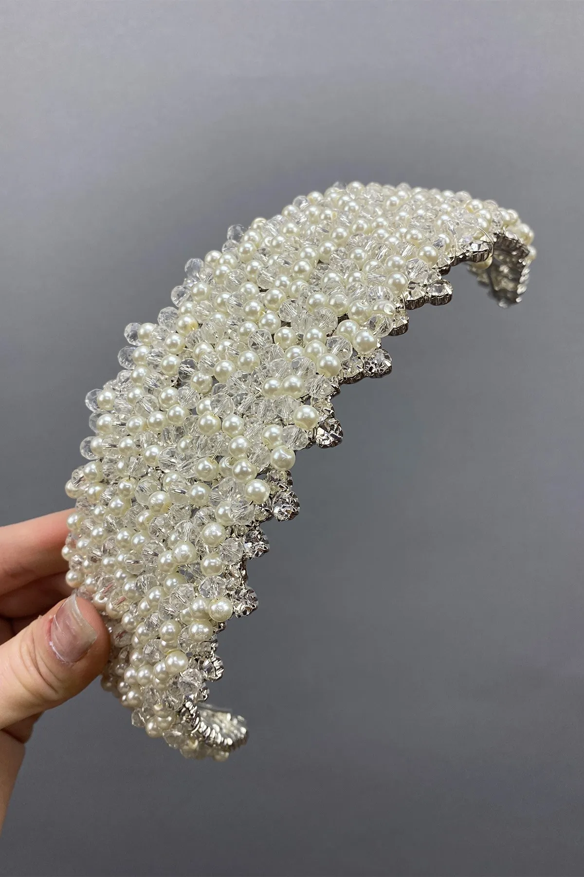 Повязка для волос с жемчугом и камнями свадебный аксессуар |