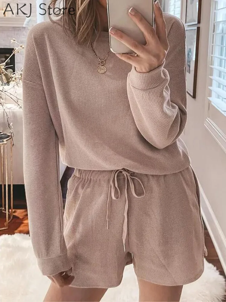 

Women Casual Solid Color Long Sleeve Crop Top and High Waist Shorts 2pcs Set
