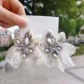 Фото Супермодные серьги-клипсы в стиле интернет-знаменитостей: сказочные, из шифона и сетки, с цветами, в форме сердца, с бриллиантами и цветными стразами, универсальные. №3