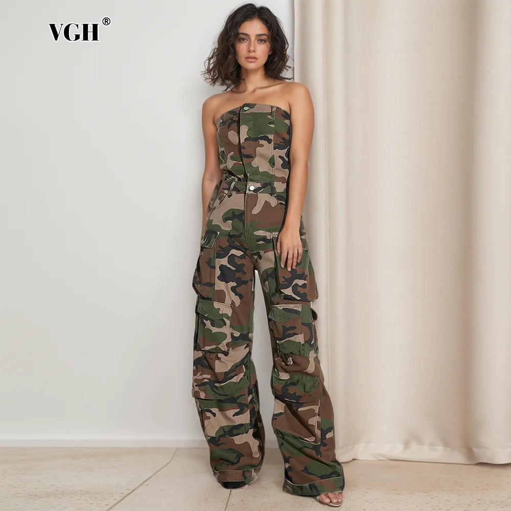Женский камуфляжный комбинезон без бретелек с открытыми плечами и высокой
