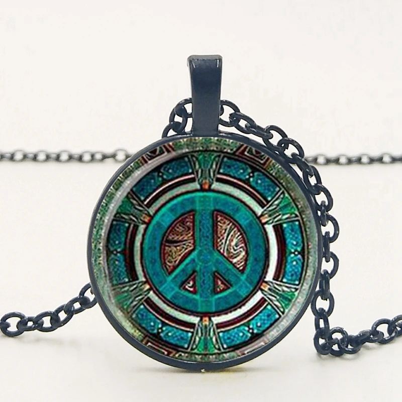 

2019 / New Retro Charm Hippie Peace Logo Glass Dome Pendant Necklace DIY Handmade Fashion Jewelry Fashion Men Gift Ladies Gift