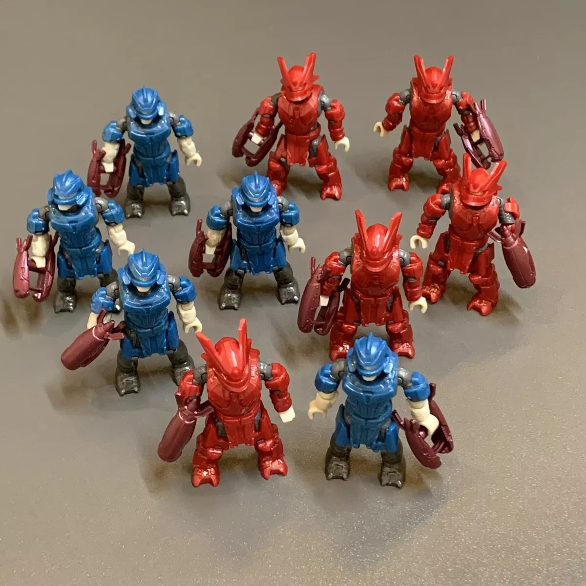 Игрушечные фигурки Mega Bloks