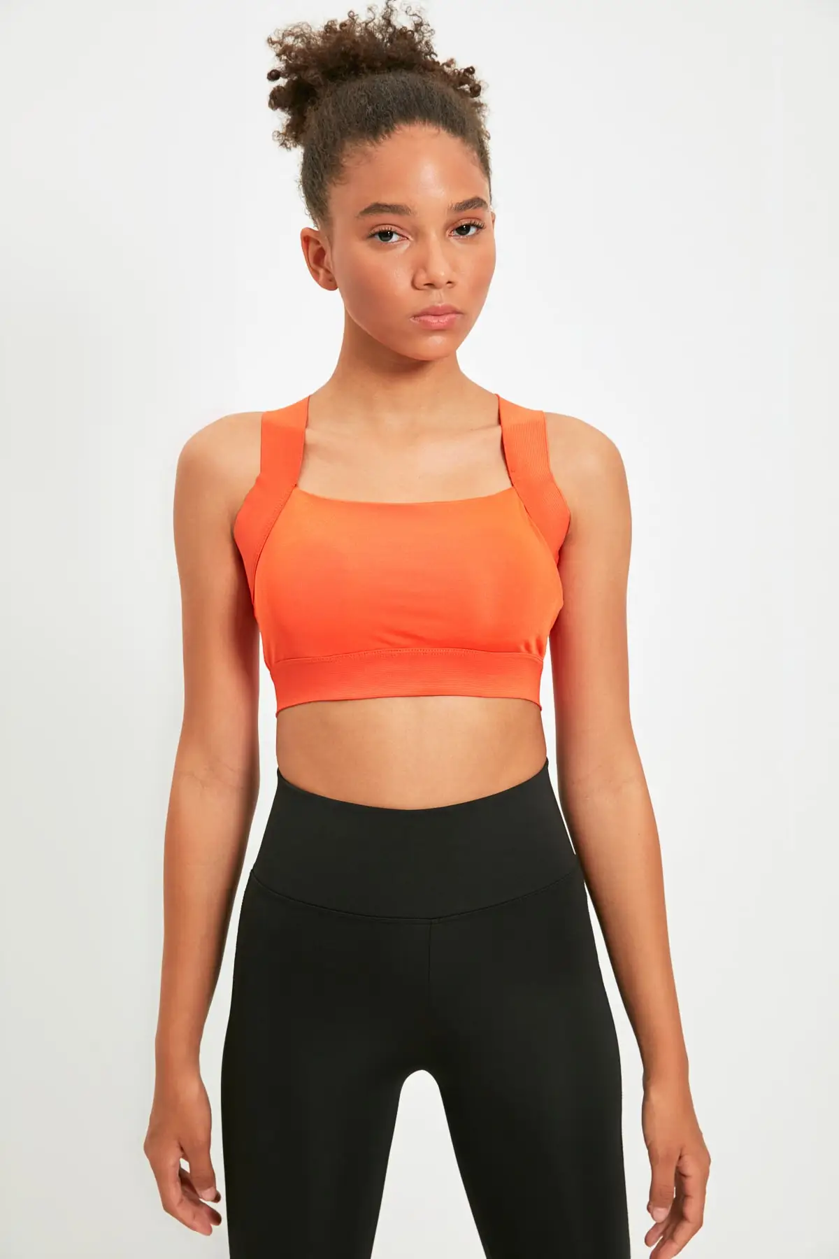 

Спортивный бюстгальтер с мягкими чашечками TWOAW22SS0036