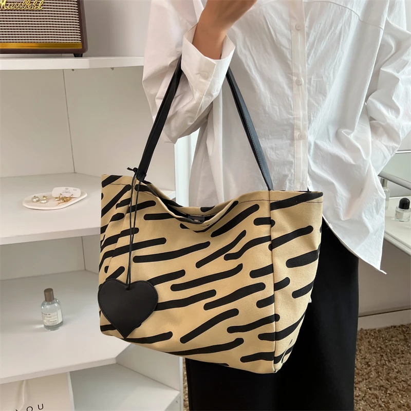 

Women Canvas Shoulder Bag Zebra Stripes Print Ladies Casual Handbag Tote bag Large Capacity Cotton Reusable Shopping Beach Bag
