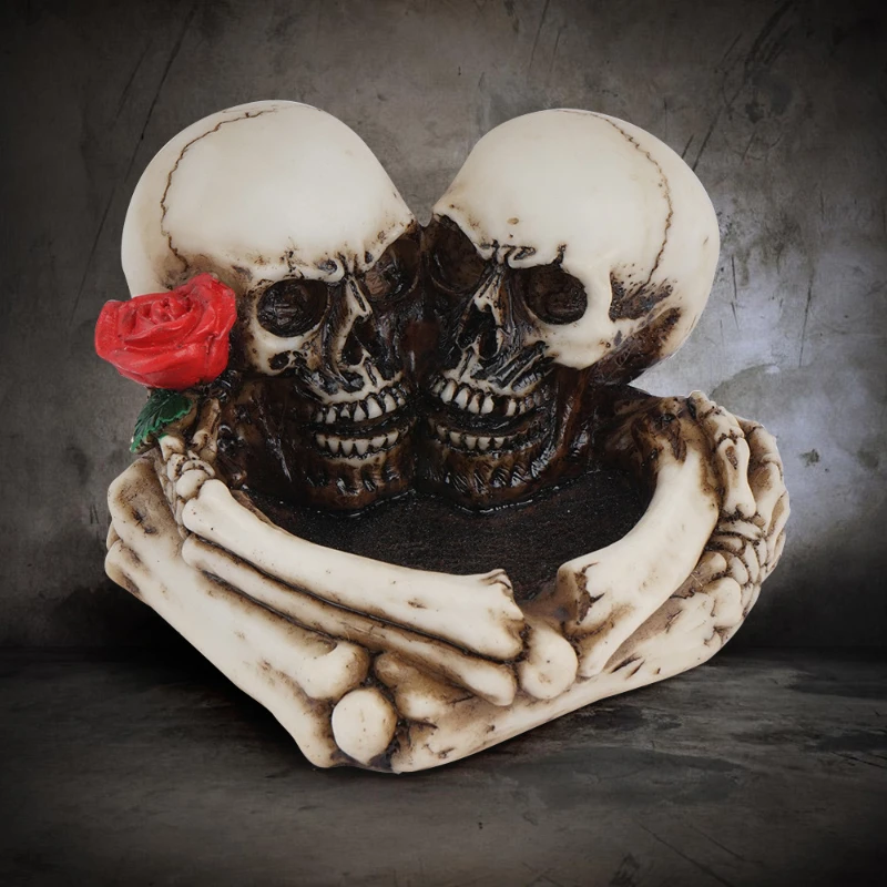 

Household Merchandises Resin Couple Skull Ashtray Home Decor Crafts Statue Sculpture Halloween Decoration Ornament
