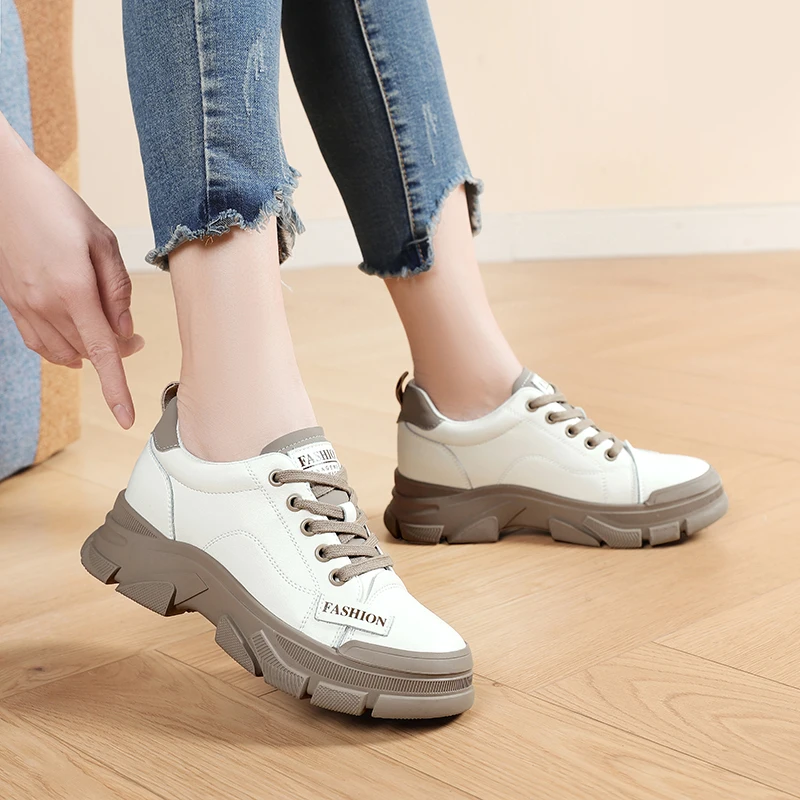 Кроссовки из натуральной кожи обувь для треккинга новая женская на толстой