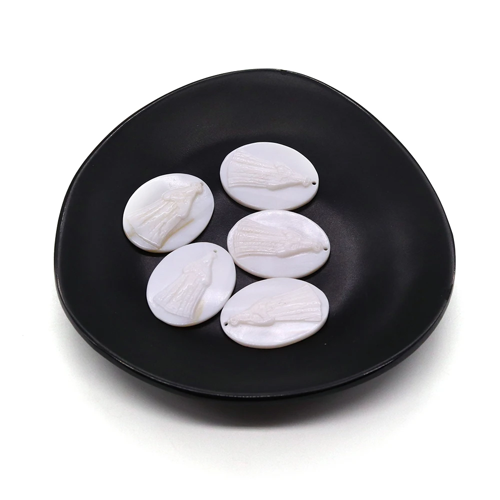 

New Natural Shell Virgin Mary Pattern Oval Beads Sacred Solemn Jewelry Production Home Decor Christian Jewelry 23x30mm