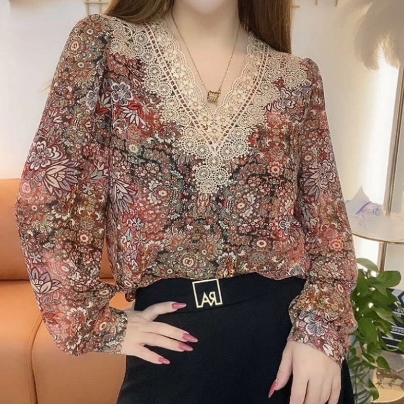Women Clothing Vintage Fashion Blouse Female Clothes Loose Hollow Out Printed Chiffon Blouse
