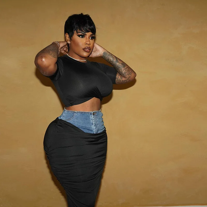 Женский джинсовый костюм с юбкой и коротким рукавом на лето