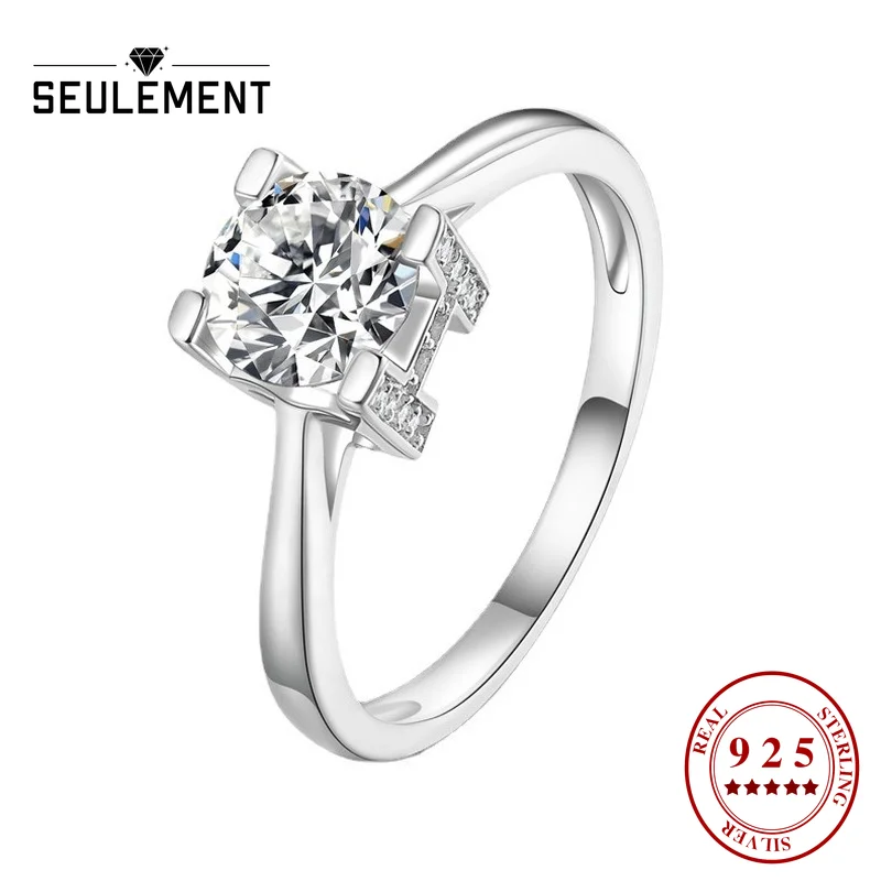 

Женское кольцо из серебра 925 пробы с муассанитом 1 карат