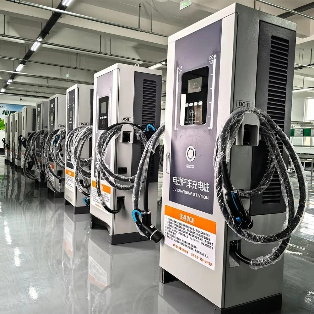 Фото Зарядная станция для электромобилей CCS GBT CHAdeMO 320 кВт, напольная, с четырьмя разъемами, быстрая зарядка постоянным током №3