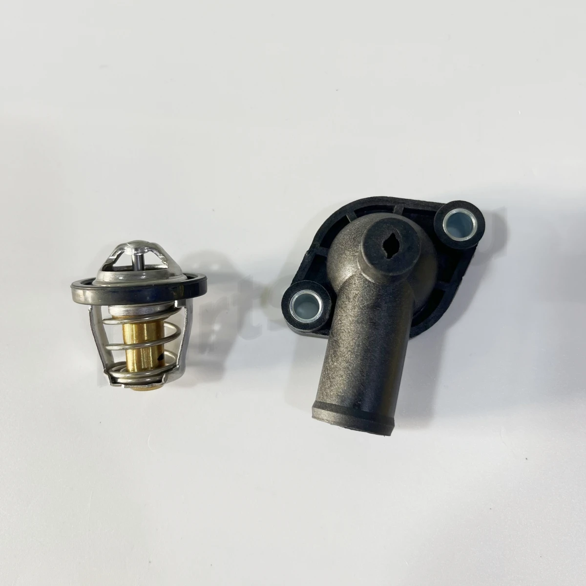 

Термостат с крышкой для CFmoto 400 450 520 550 600 Touring 625 800 X8 U8 Z8 800EX 800XC 850 950 1000 0800-022700 0800-022013