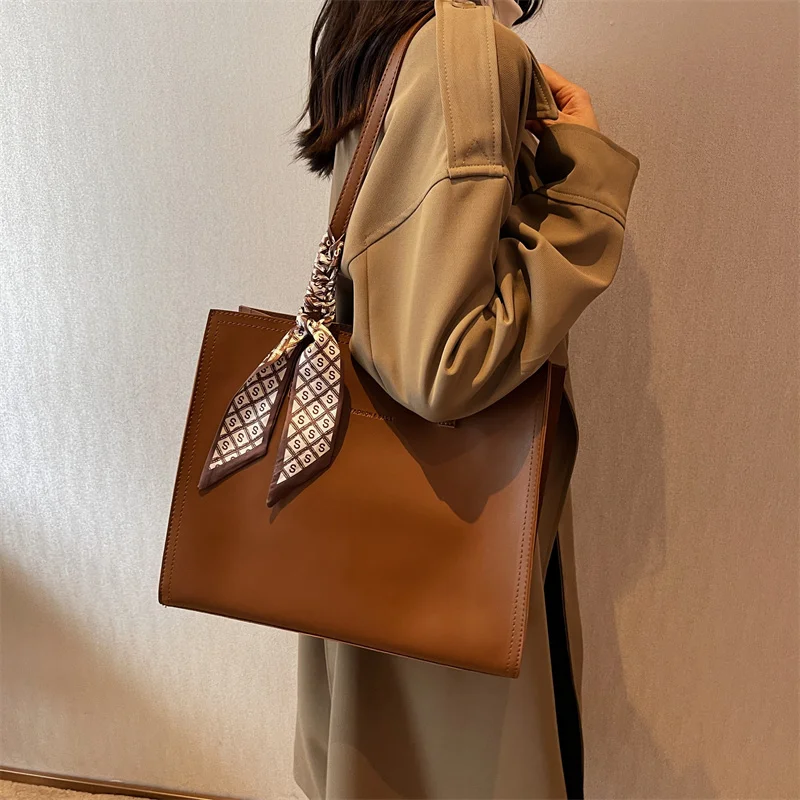 

Large Capacity Vintage Tote Bags for Office Lady Design Commuting Business Work Shoulder Bag Simple Solid Colour Purses Tote