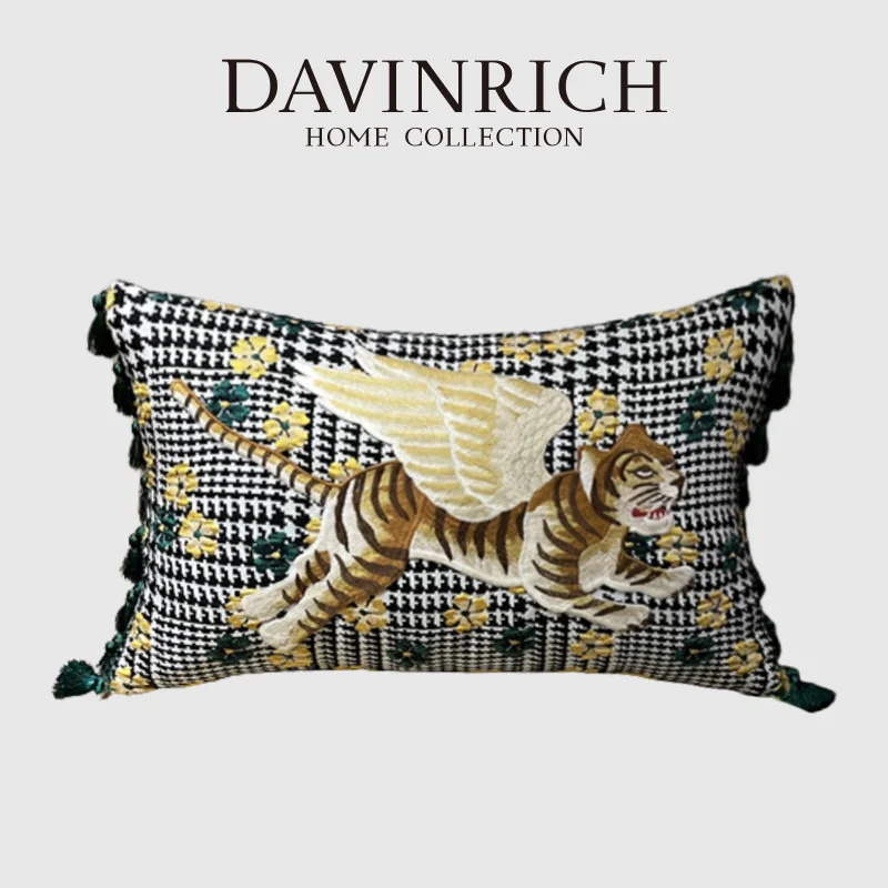 

DAVINRICH European Retro GG Style Series Accent Cushion Cover Big Flying Tiger Heavy Embroidery Luxury Lumbar Pillowcase 30x50cm