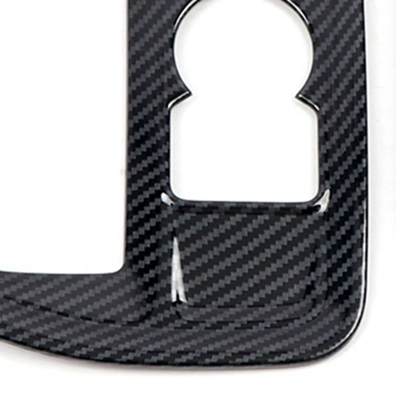 Автомобильный корпус из углеродного волокна на приборной панели боковое