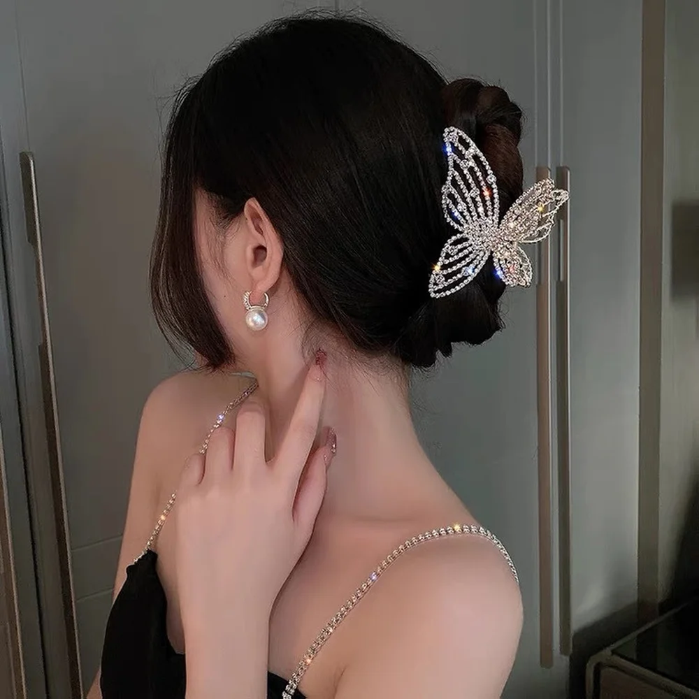 

Metal Butterfly Clips Large Size Pearl Hairpin Female Back Head Braid Hairpins Temperament Shark Clip Women Fashion Headdress