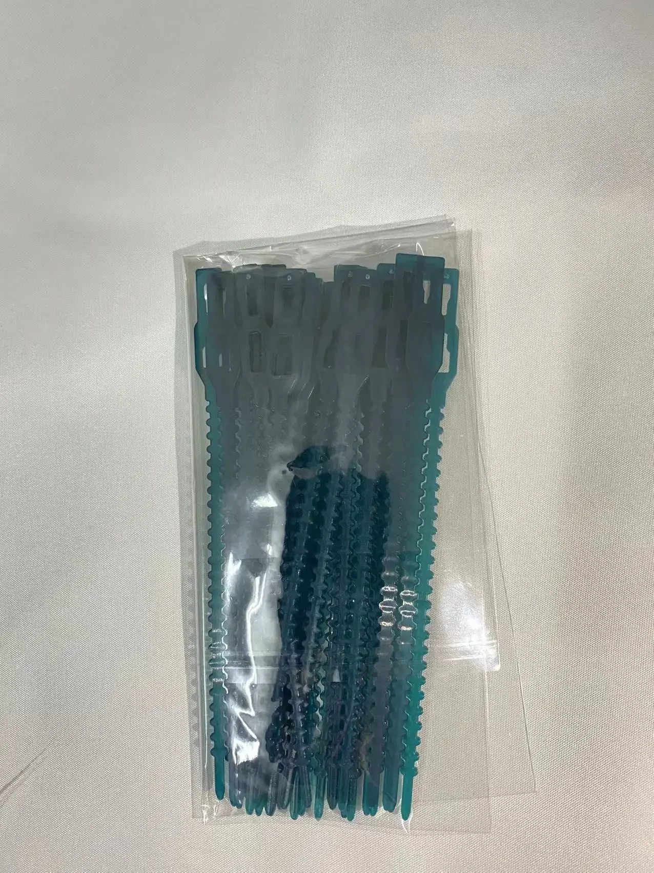 

Многоразовые пластиковые стяжки для растений 30 шт.