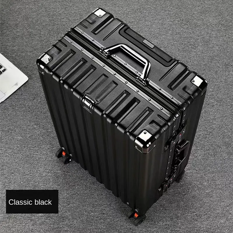 Чемодан на колесиках из АБС и поликарбоната с алюминиевой рамой