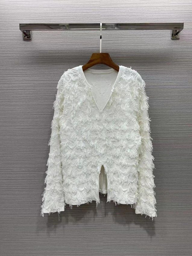 

2022 new women fashion long sleeve sexy casual solid color small V neck hem split beard hair stitching knit top 1105