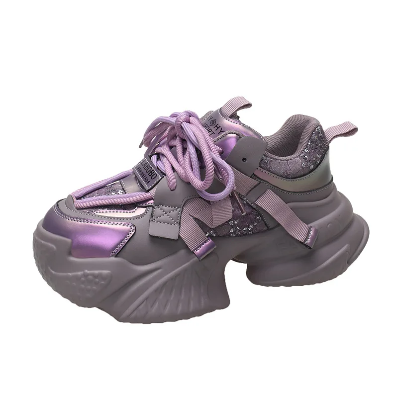 Пара моделей женские кроссовки на толстой подошве новинка 2024 корейская