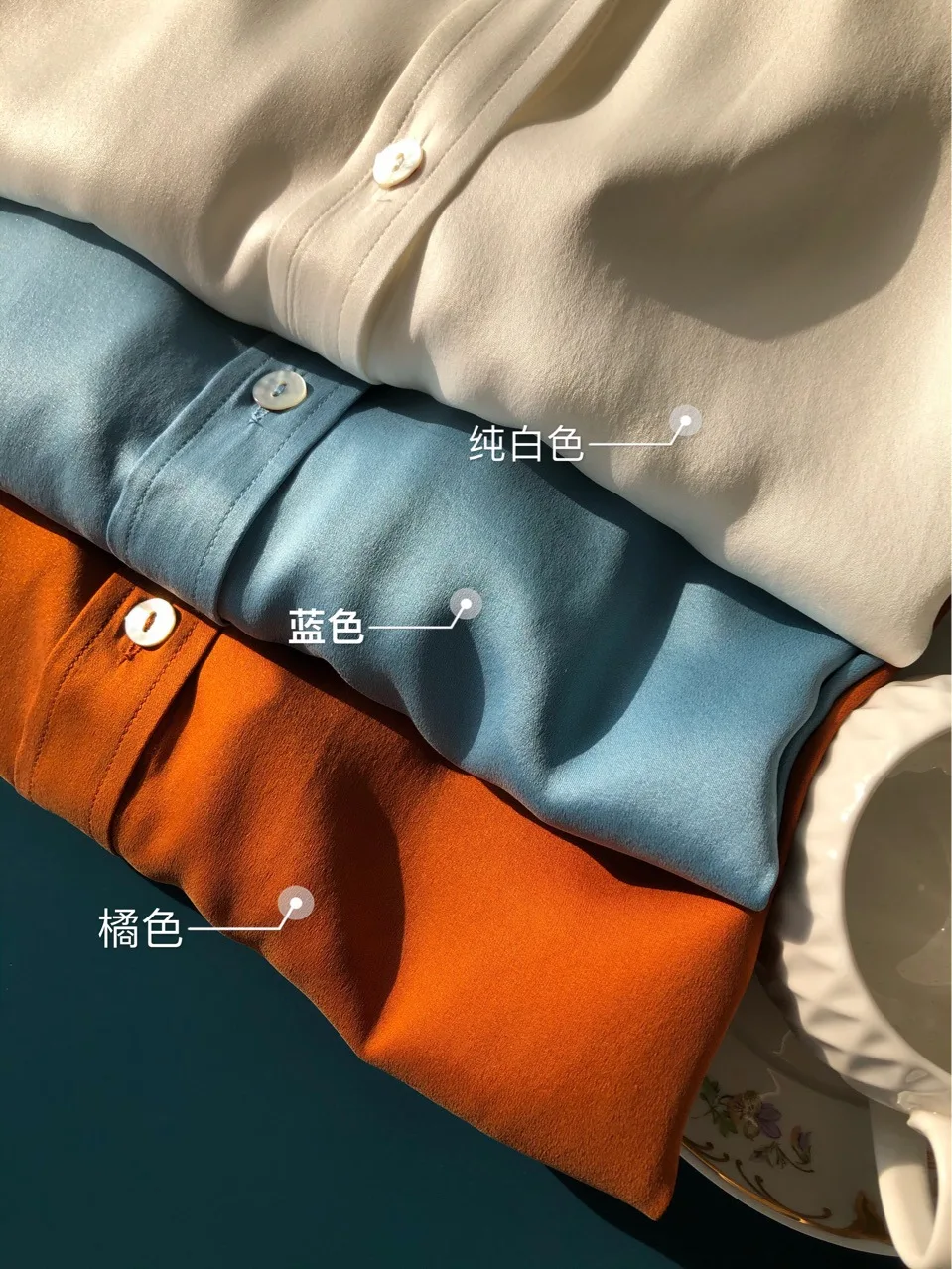 

Women Heavyweight V-neck Silk Shirt Loose and Lazy Style Lantern Sleeves Sandwashed Women's Silk Shirt