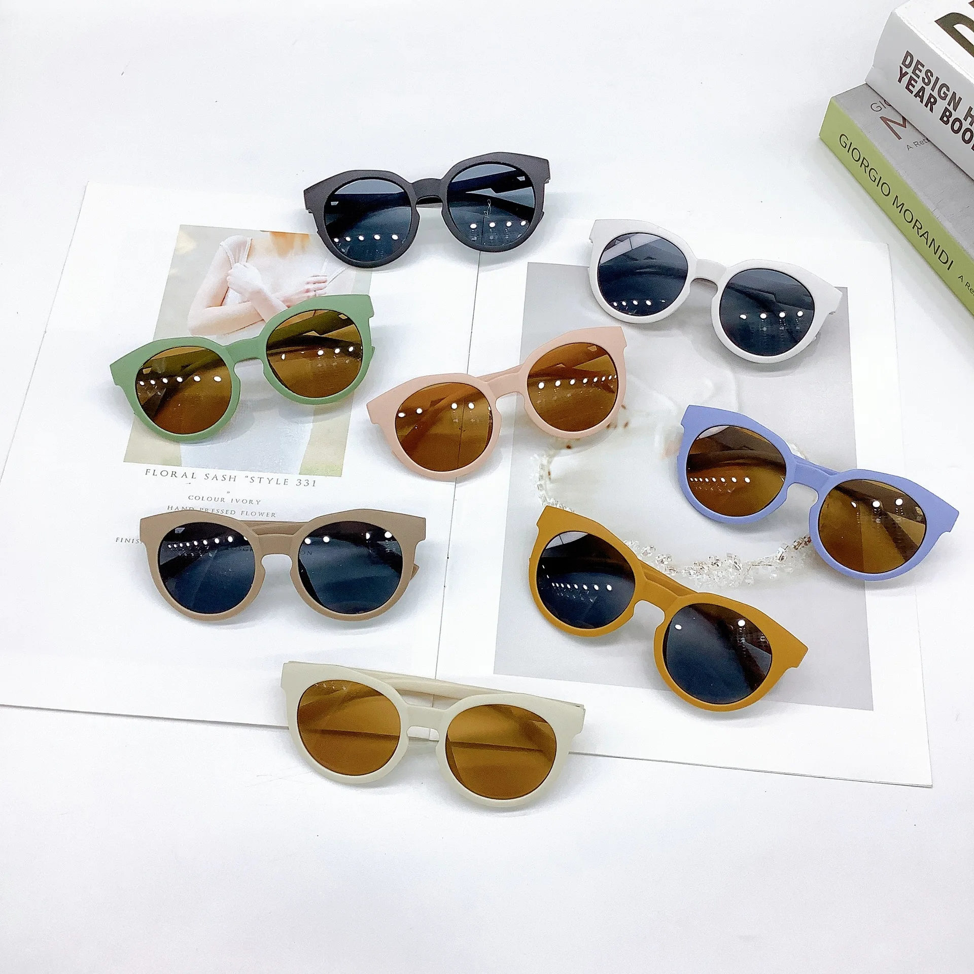 

Children's Sunglasses Outdoor Solid Color Kid Boy Girl Sunglasses for Travel Vacation 8 Colors