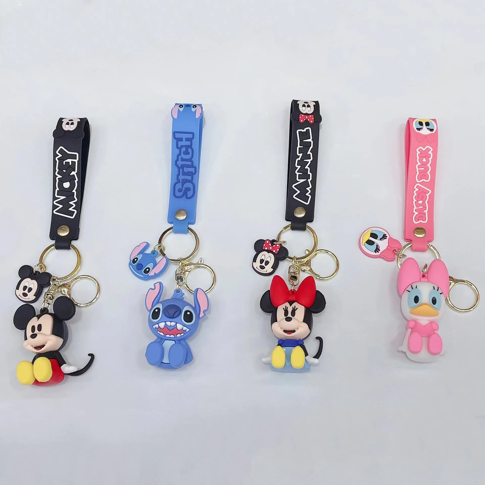 

Disney New Mickey Minnie Keychain Cute Stitch Donald Duck Sitting Epoxy Bag Ornament Fashion Car Key Chain for Friends Kids Gift