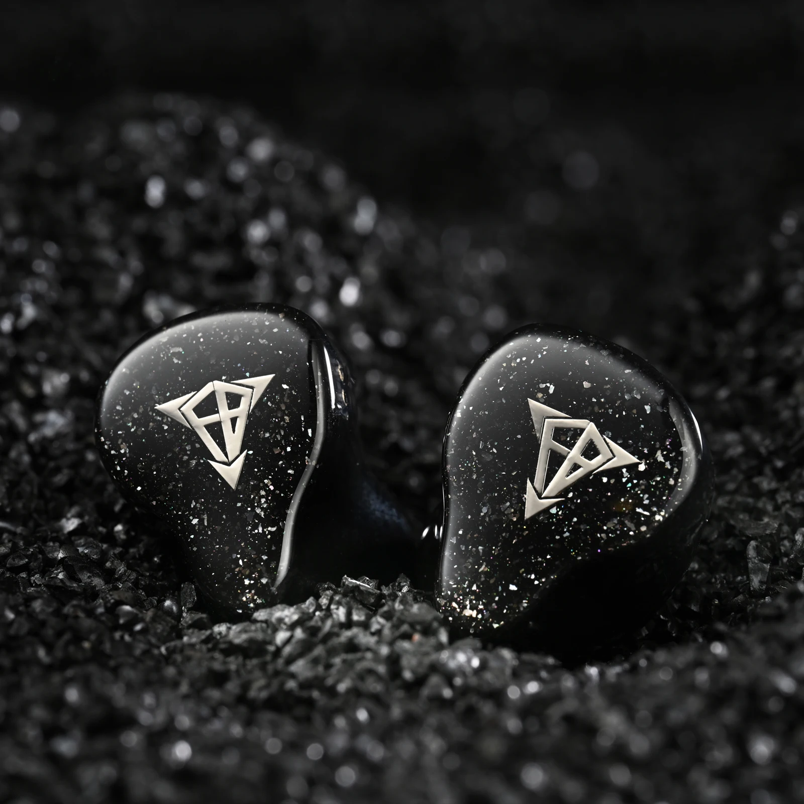 Фото Hisenior Mega7 4BA(Сонеон)+2BA(Knowles) +1DD 7-драйверы Hybrid HiFi IEM 4,4 мм 0,78 2pin №2