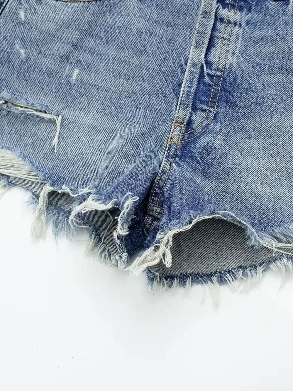 XNWMNZ Women's Fashion 2023 Bermuda High Waist Denim Shorts Woman Vintage Button Frayed Hem Ripped Female Shorts