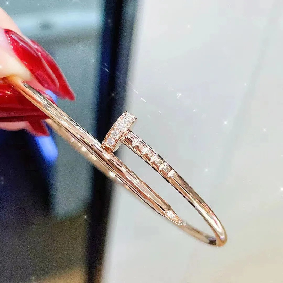 

2023 Модный классический выбор пары для высококлассного любовного банкетного браслета подарок на день Святого Валентина