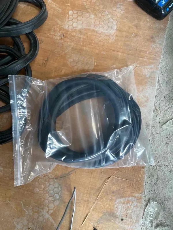 

Новинка 51727278504, резиновая уплотнительная лента для входной двери, звукоизоляционное ветрозащитное уплотнение для 5 'F10b mwF18 LCI 520 528 535