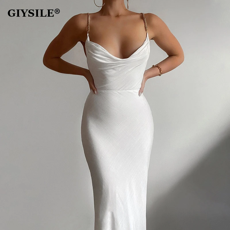 

Женское летнее элегантное платье, украшенное металлической цепочкой и ворсом