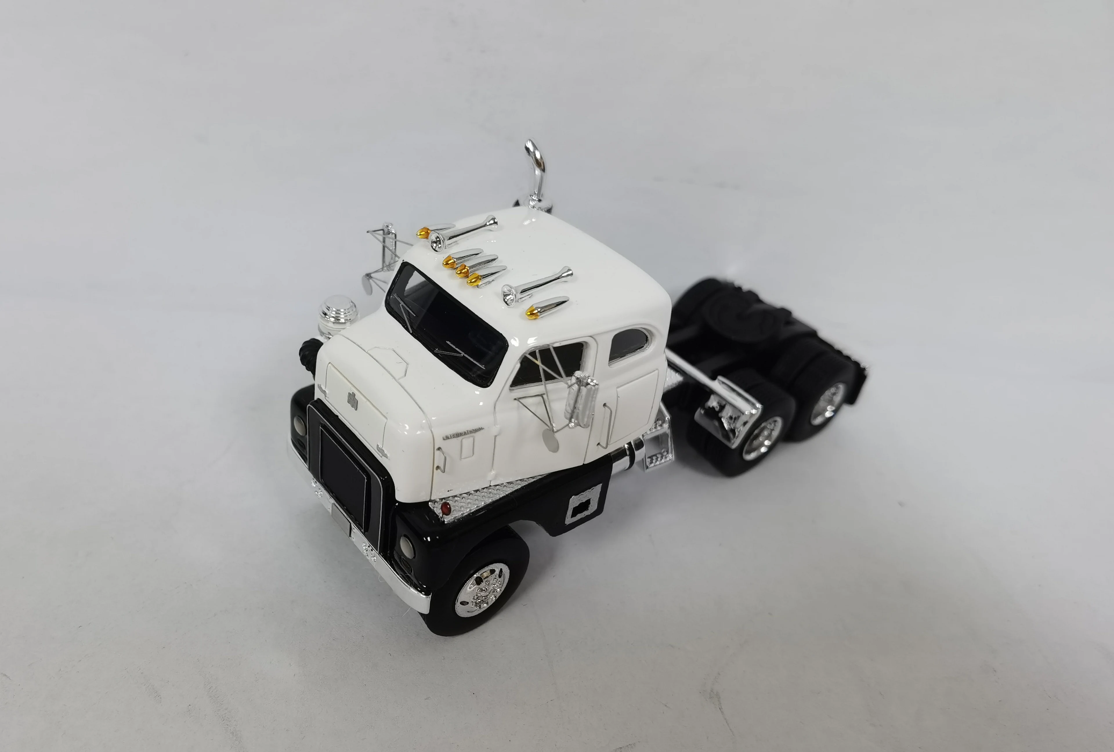 Редкая Верхняя полка 1/64 Высококачественная смола Международный трактор RDFC405