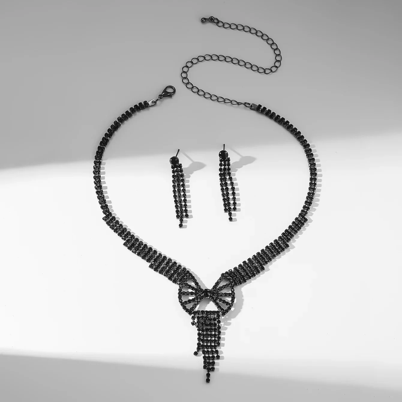 Черное ожерелье серьги комплект со стразами с кисточками ювелирных изделий для