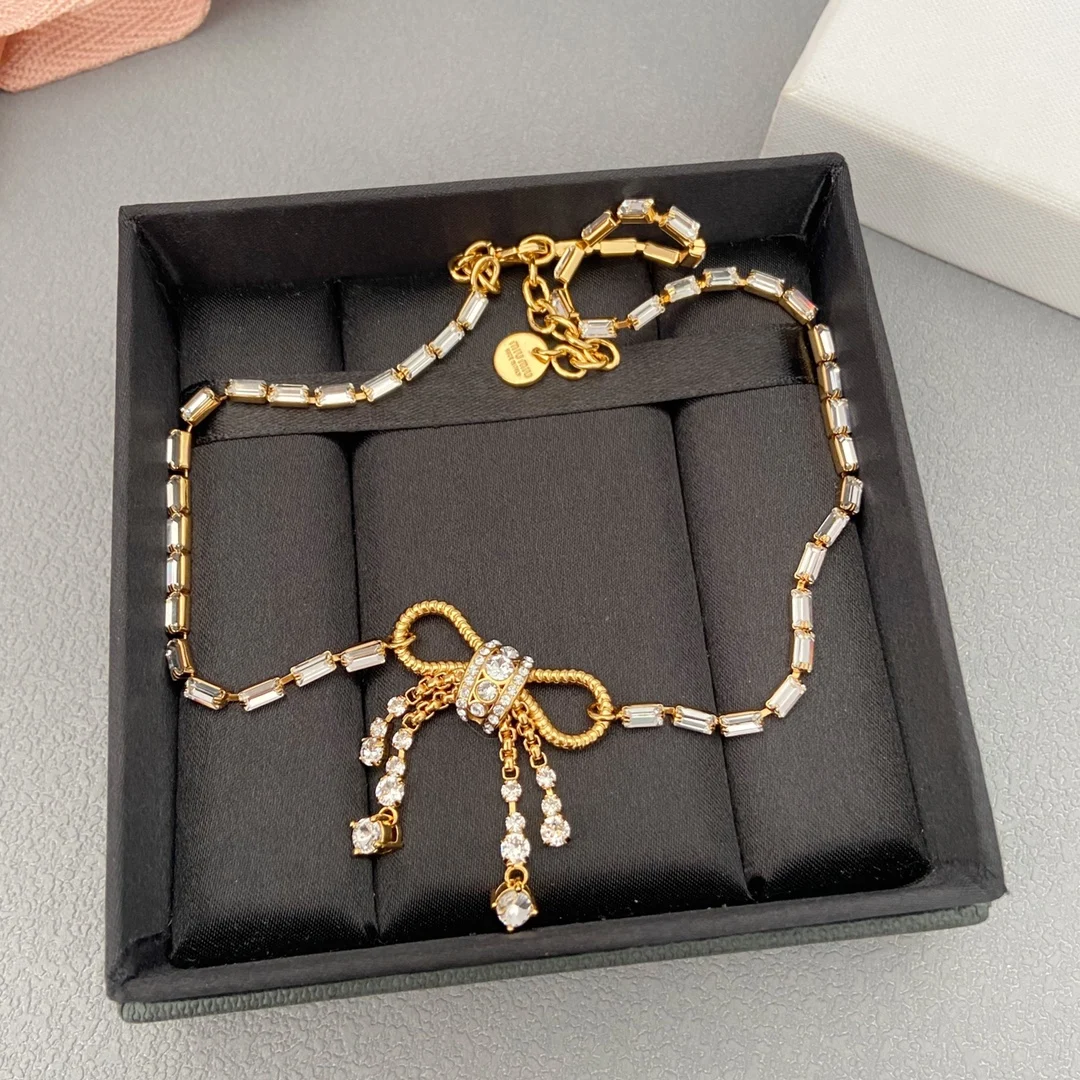 

European and American trend fashion personality golden bow crystal necklace