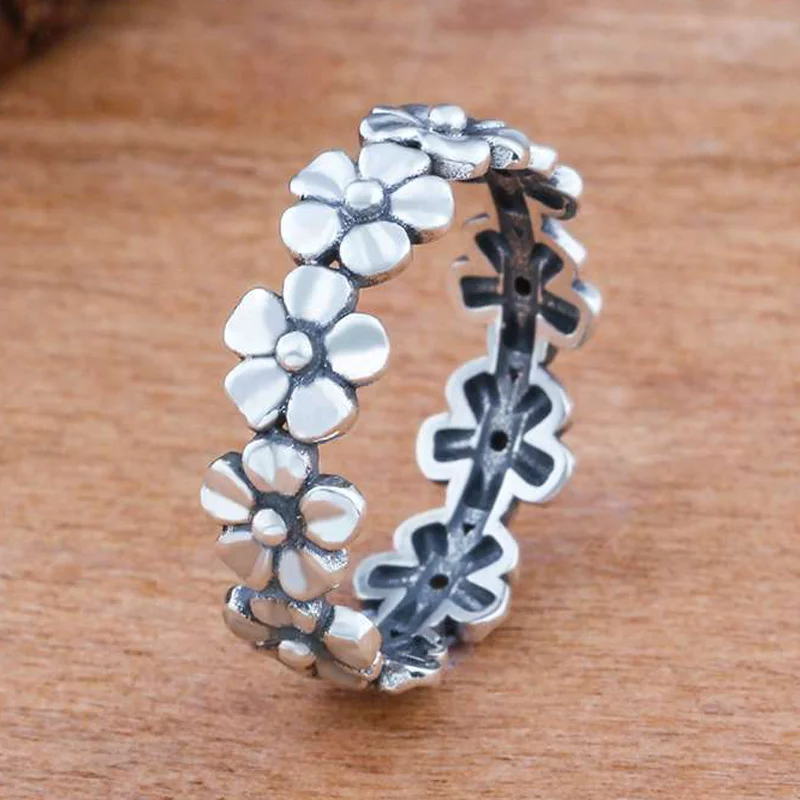 

Bohemian Vintage Jewelry Retro Silver Color Daisy Floral Ring Womens Engagement Wedding Ring Flower Jewelry Size 5-11