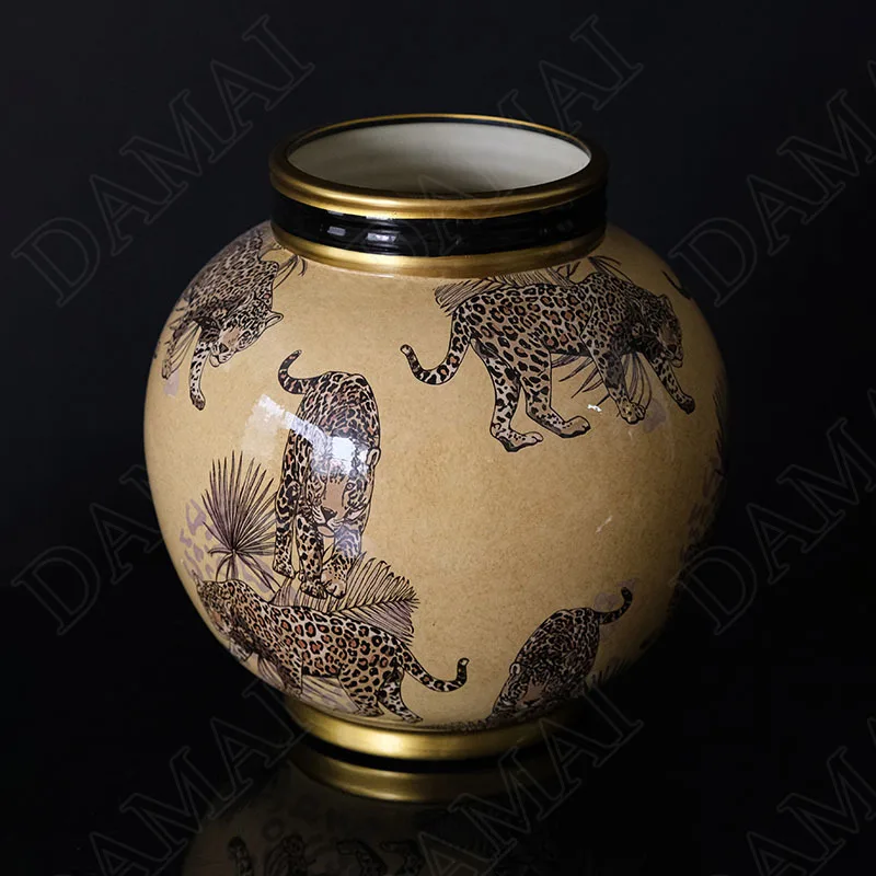 

European Ceramic Vase Creative Tiger Rose Decorative Living Room Flower Vases Modern Hand Painted Stroke Dried Flowers Organizer