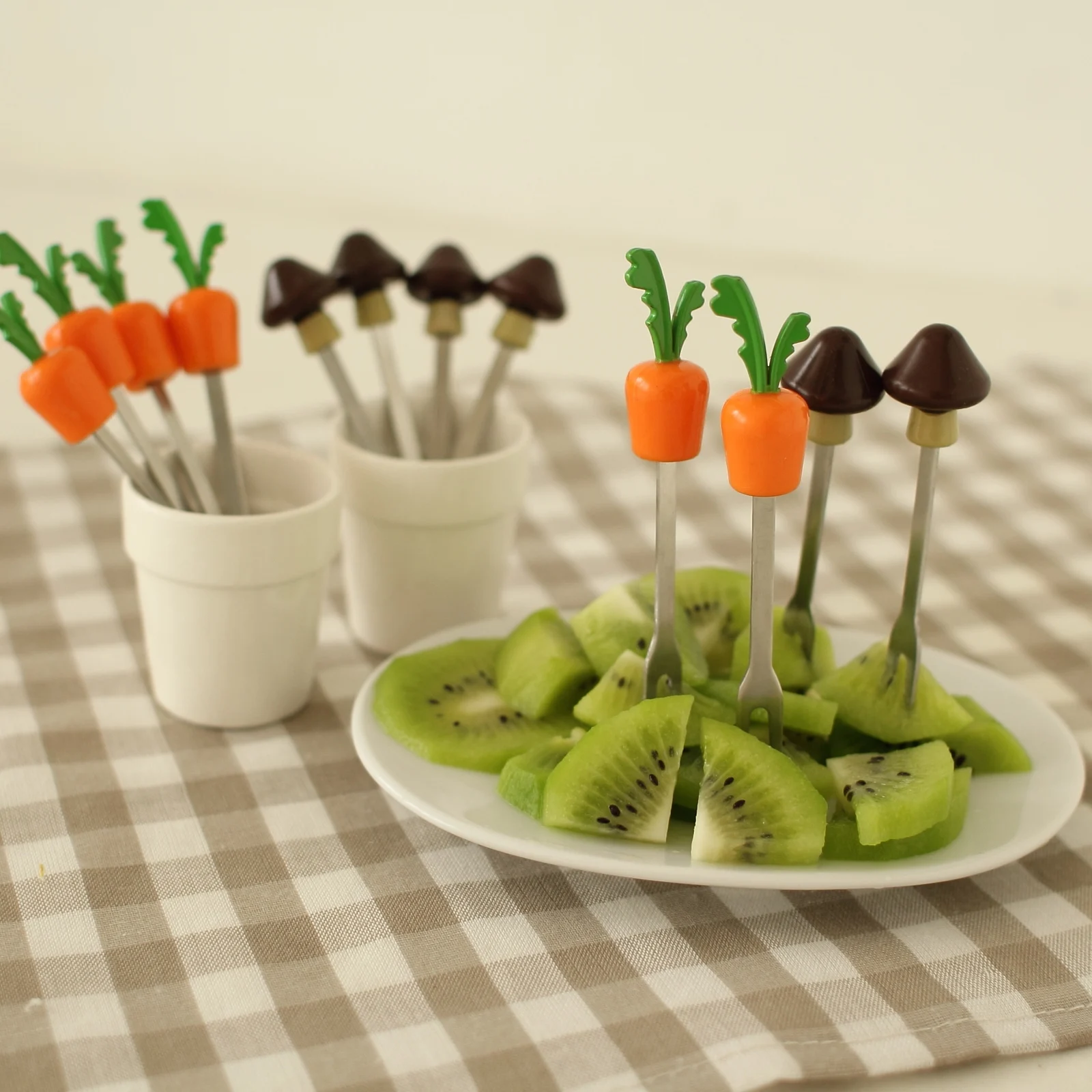 

Carrot mushroom fruit fork ceramic bucket set plastic stainless steel fruit dessert creative cute fruit fork set