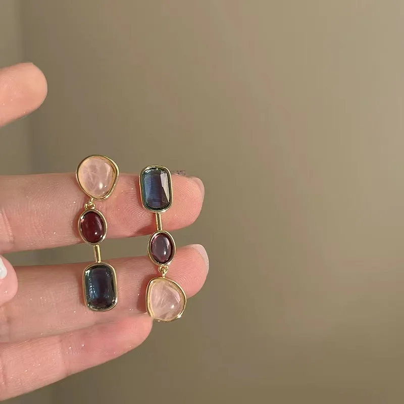 

Asymmetric Colored Gemstone Earrings Silver Needles Antique Contrasting Niche Design High-end Temperament Spring Earrings