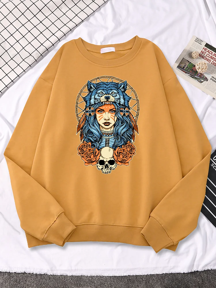 

Женская флисовая толстовка с капюшоном и принтом в виде черепа