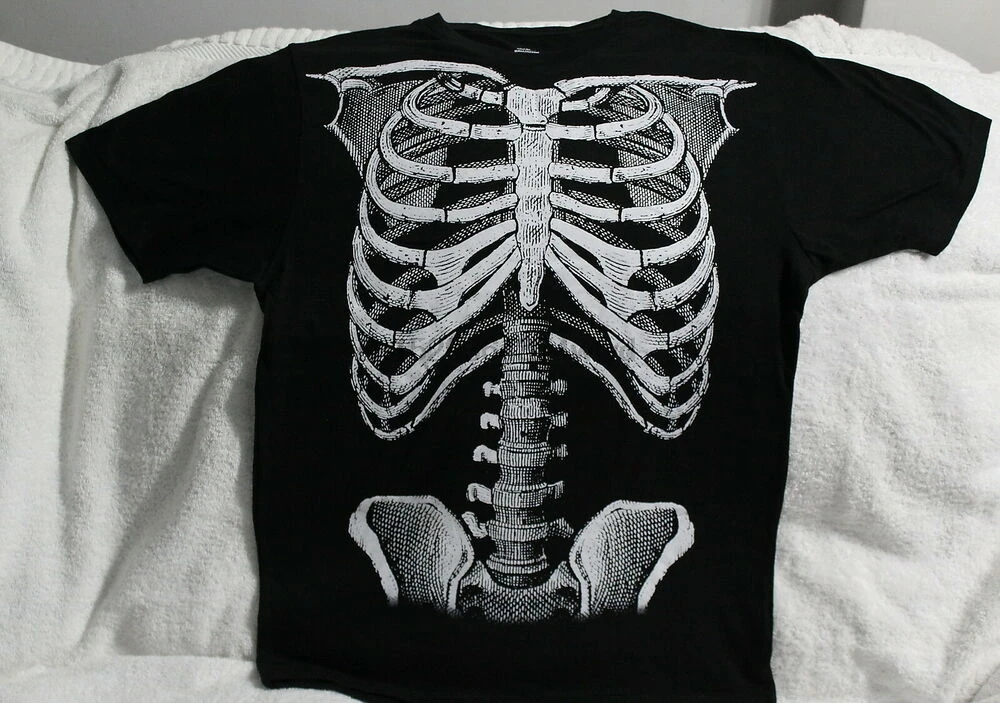 

Футболка для Хэллоуина в рубчик