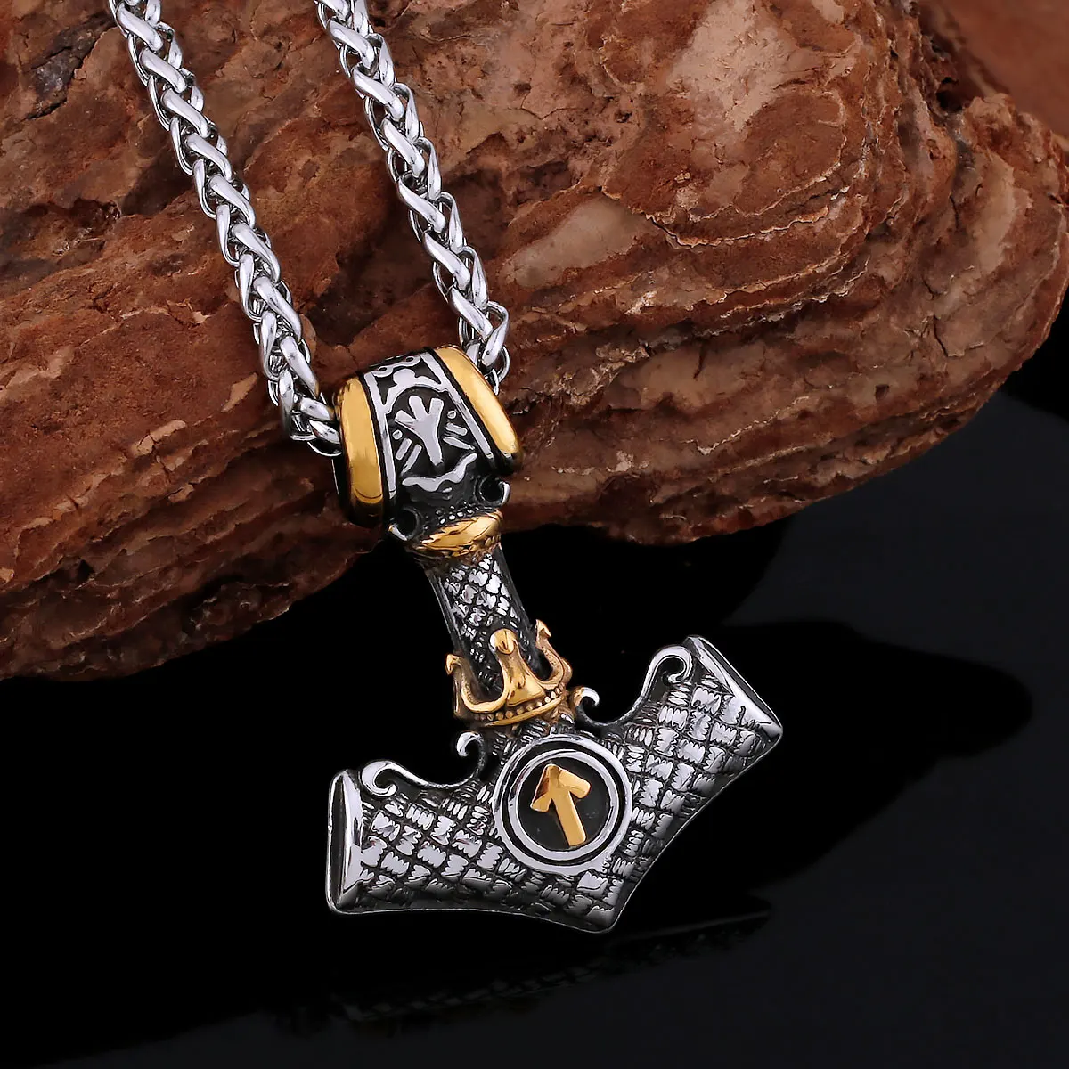 

Creative Odin Men's Retro Thor's Hammer Viking Necklace Nordic Men's Amulet Charm Rune Pendant Rock Jewelry Teen Gift Wholesale