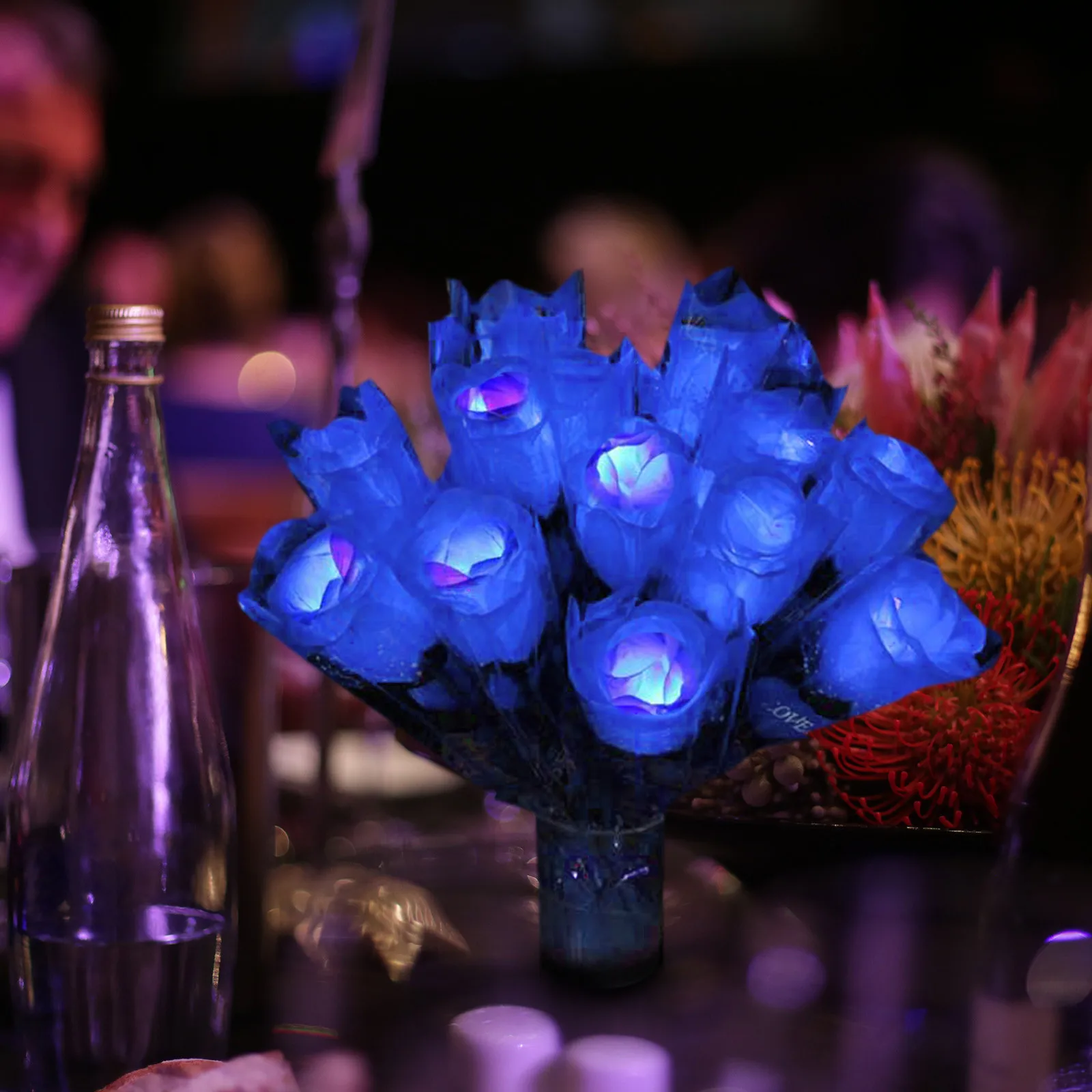 Цветочные светящиеся букеты. Светящиеся букеты своими руками. Букет из бабочек. Цветочные светящиеся букеты. Светящиеся букеты.