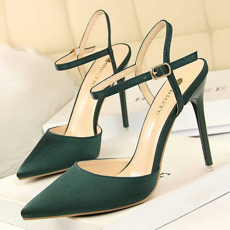 

2022 летние женские босоножки на высоком каблуке 10 см, женские сексуальные шелковые Зеленые Бордовые сандалии с острым носком, обувь для выпу...