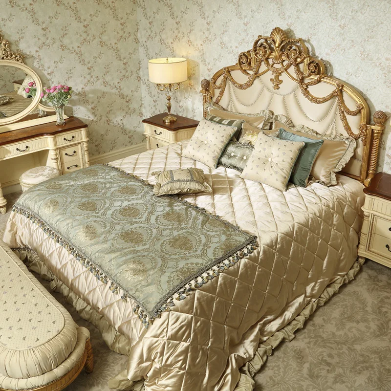 

Европейская кровать из цельной древесины, французская Роскошная резная Свадебная итальянская мебель 1,8 метра для виллы и спальни на заказ