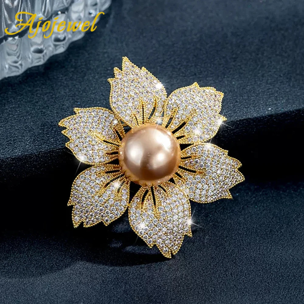 

Ajojewel Shiny Rhinestone Bauhinia Flower Women Brooch Jewelry Elegant Pearl Brooches Wholesale Bijoux Femme