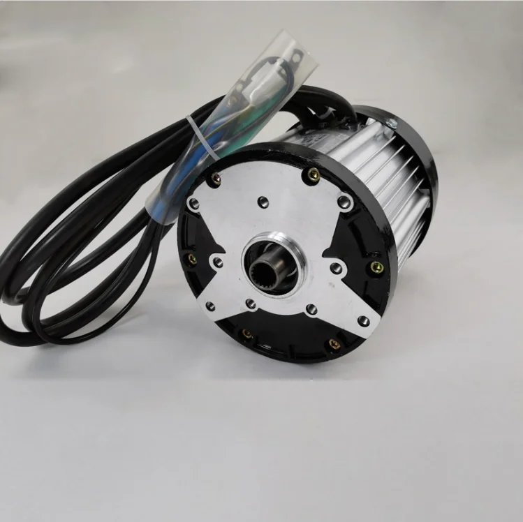 Высокомощные электромобили с тремя и четырьмя колесами бесщеточные двигатели