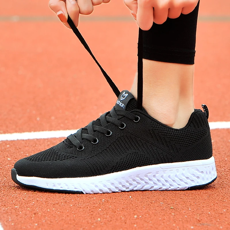 2022 Fashion Leisure Spring Women's Flat Shoes Breathable Weave Soft Lightweight Women's Sneakers Putdoor School Women Sneakers
