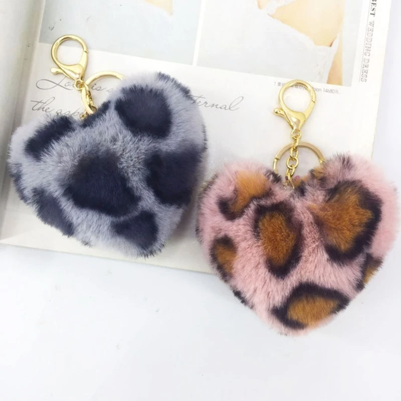 

Plush-Fur Heart Pom-Pom Keychain Love Bag Purse Charm Fluffy Fur Ball Keychain Lovely Valentines Fashion Gift for Women T8DE