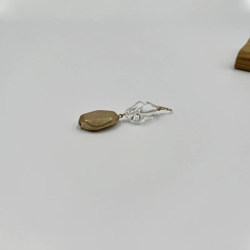 Серьги-подвески в готическом стиле с бусинами из полимера и CCB